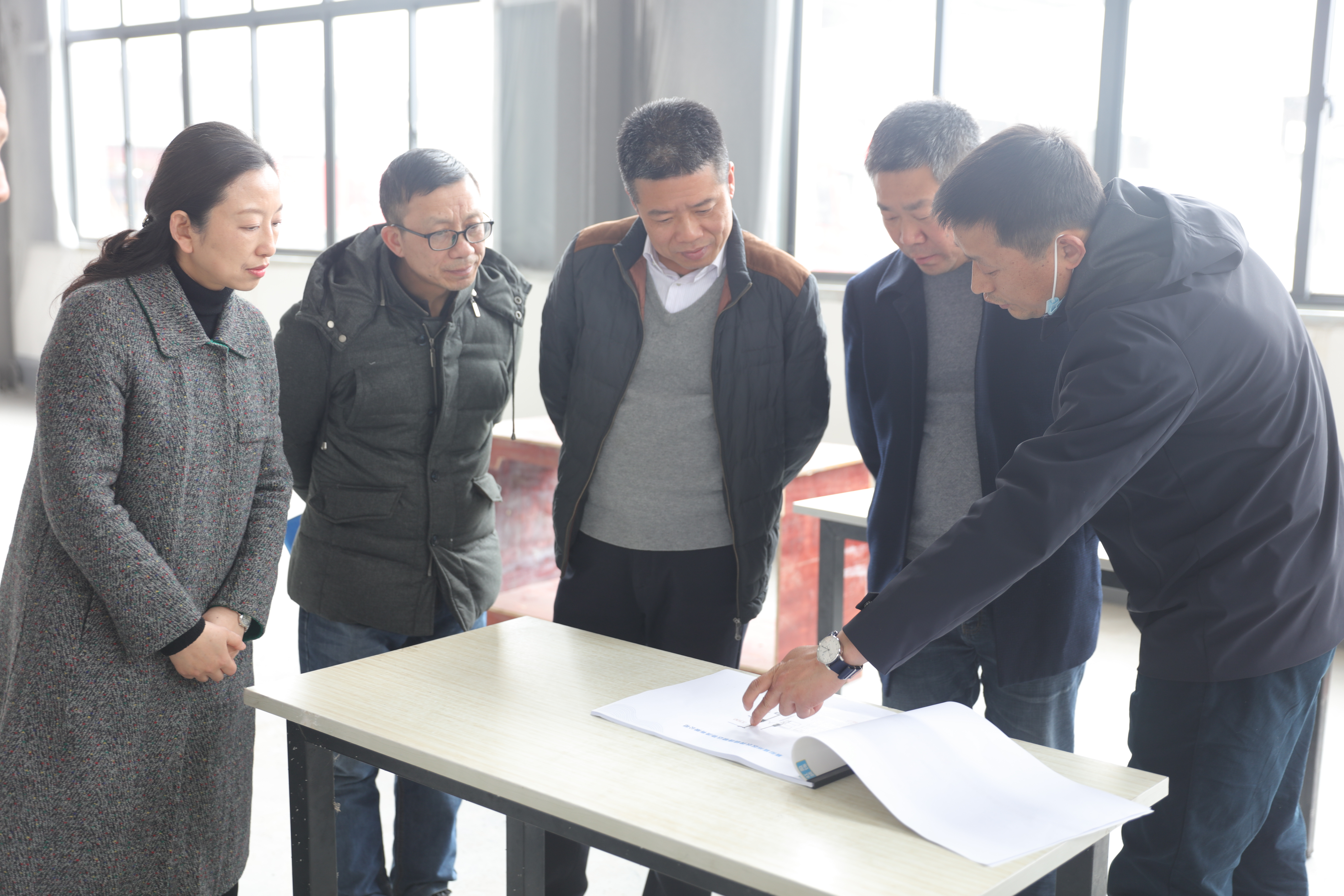 市交通局、市物流發(fā)展中心領(lǐng)導(dǎo)蒞臨指導(dǎo)黨建工作